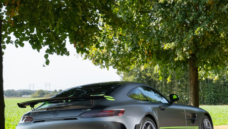 Mercedes-AMG GT-R Phone Wallpaper