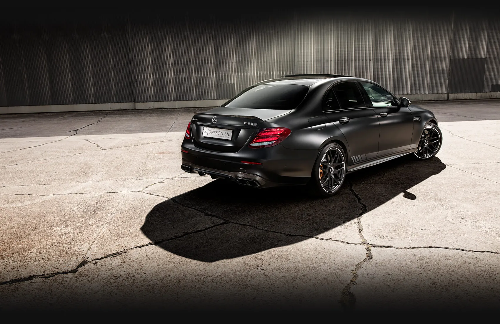 Mercedes-AMG E 63 S i matt svart